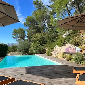 https://les-ttes-de-mules-adults-only.fr-provencehotel.com